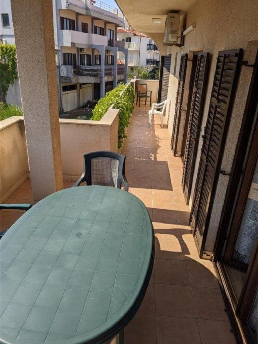 Apartments Biserka - 50 M From Beach Трогир Екстериор снимка