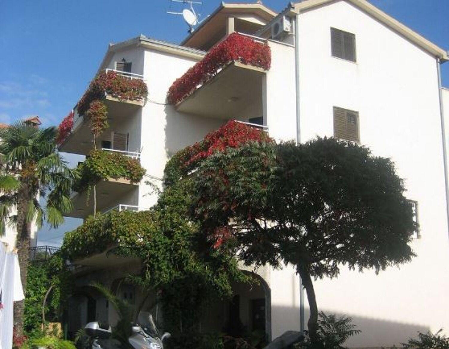 Apartments Biserka - 50 M From Beach Трогир Екстериор снимка