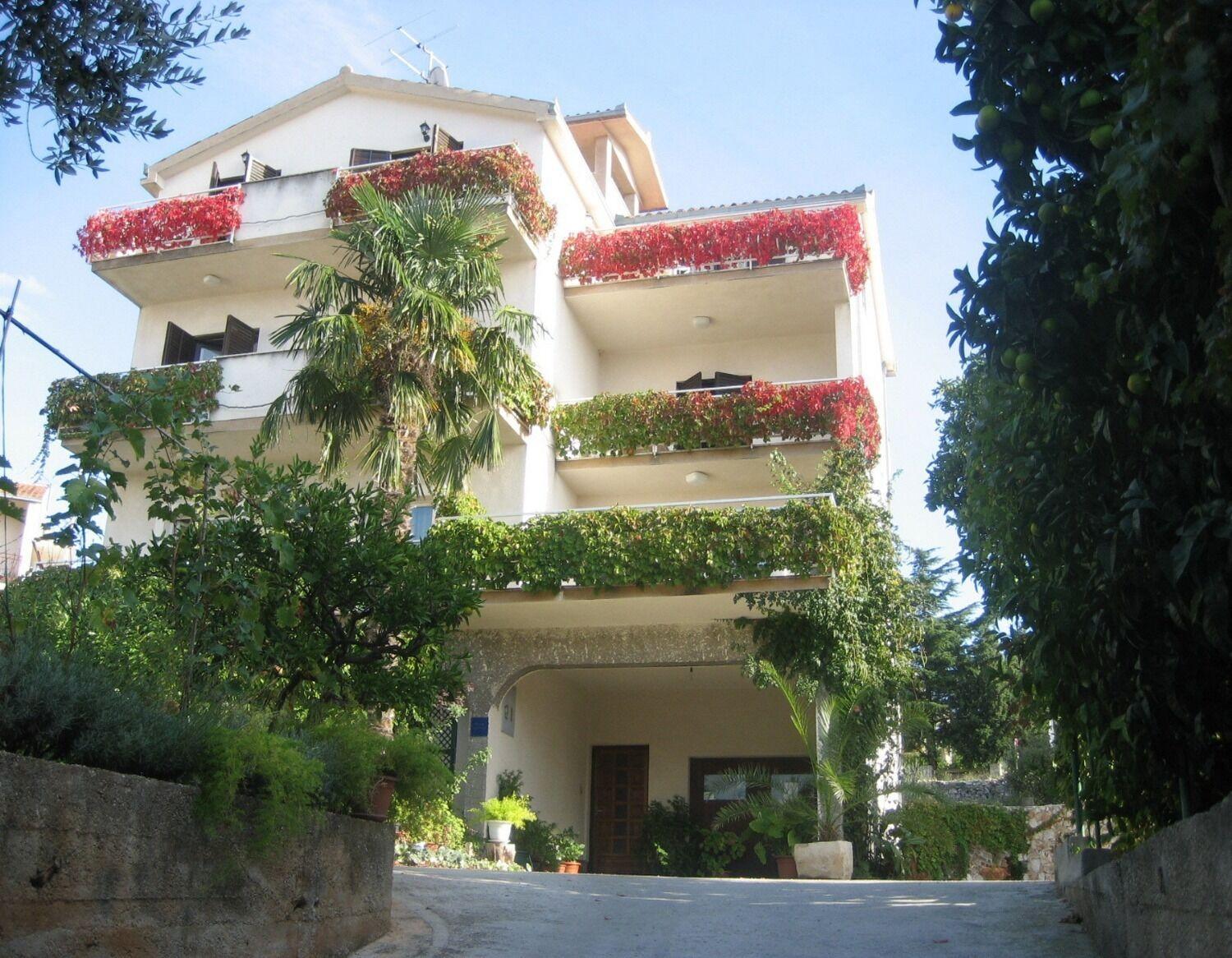 Apartments Biserka - 50 M From Beach Трогир Екстериор снимка
