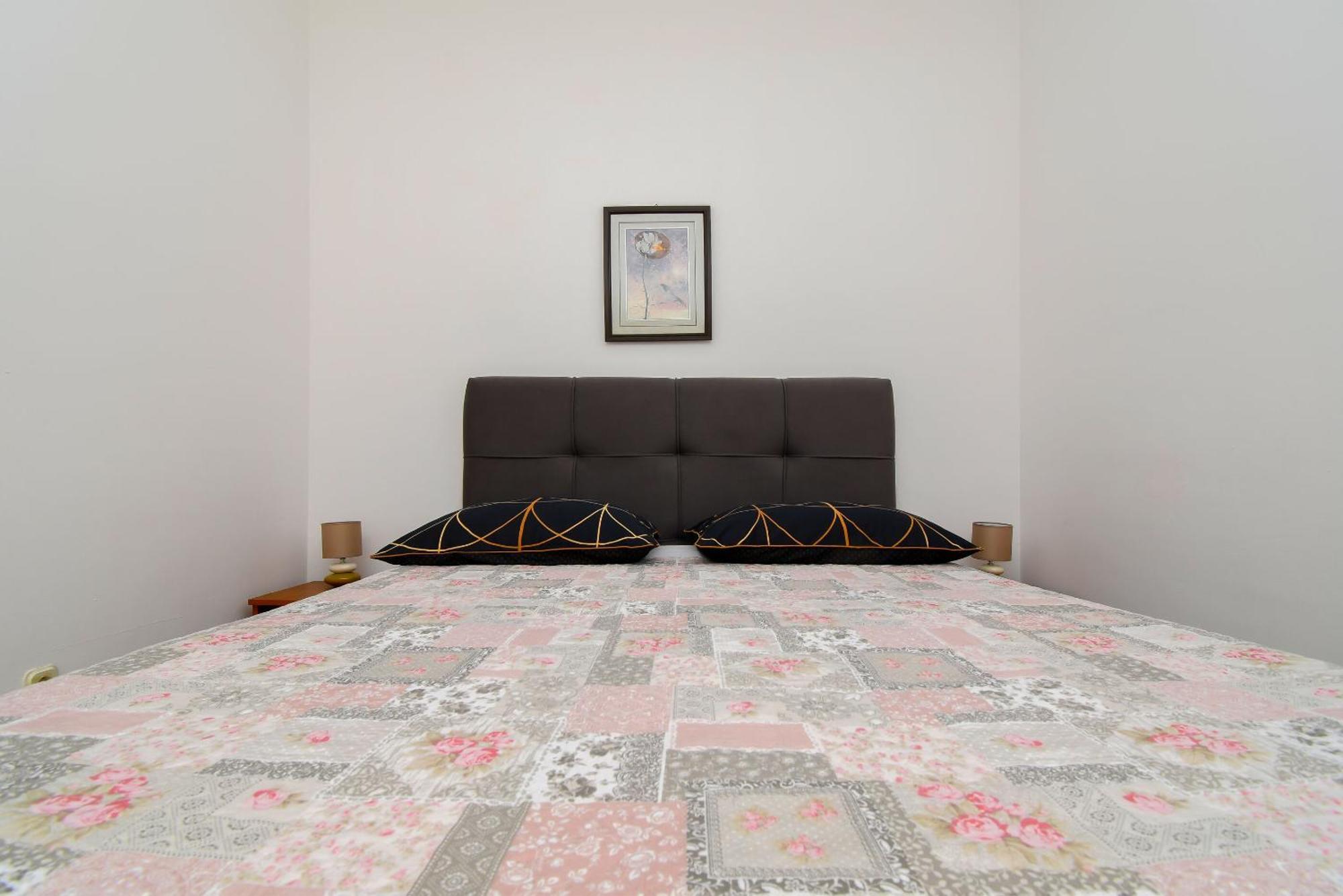 Apartments Biserka - 50 M From Beach Трогир Екстериор снимка
