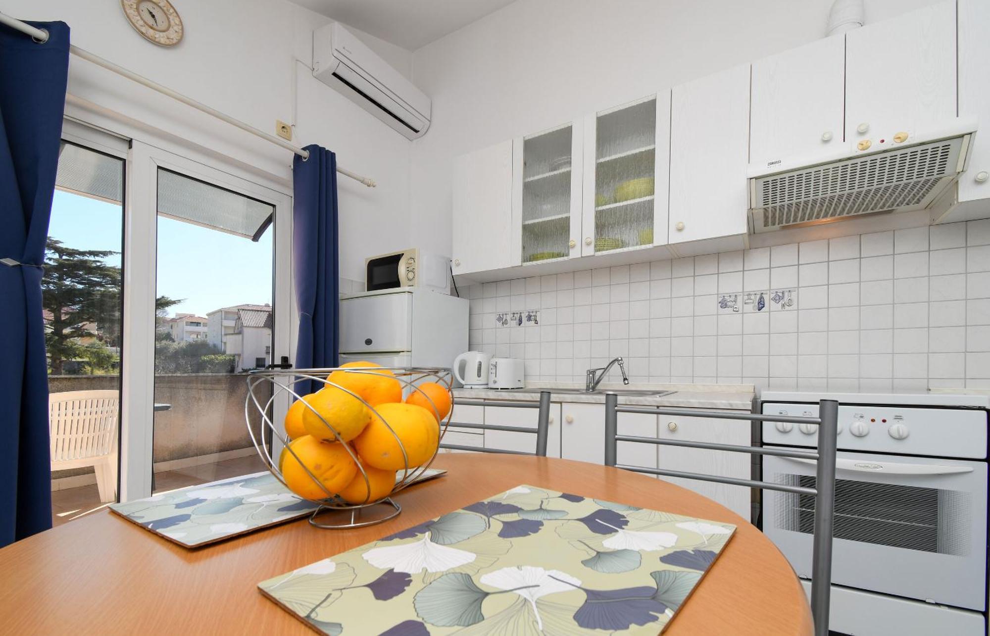 Apartments Biserka - 50 M From Beach Трогир Екстериор снимка