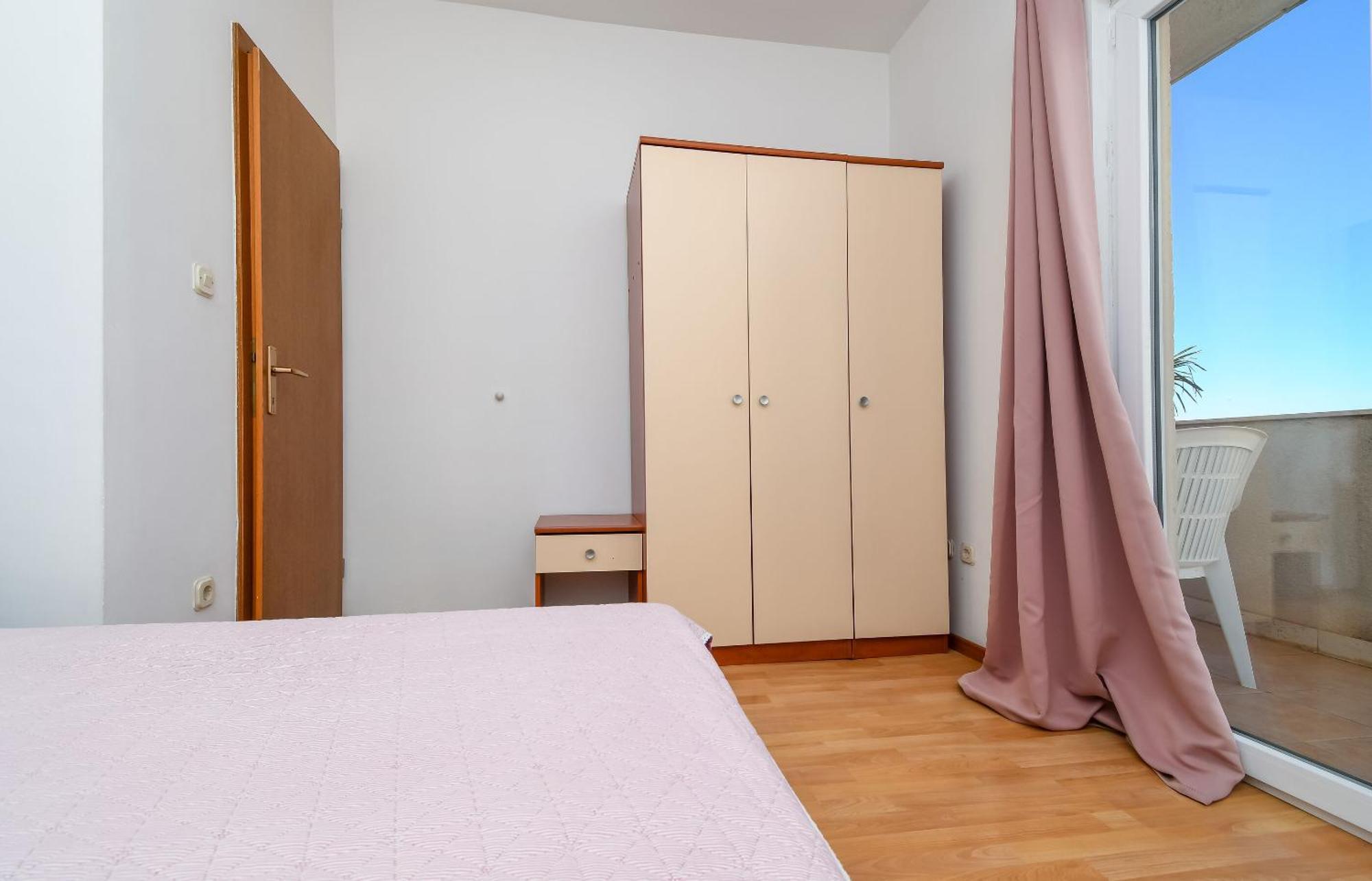 Apartments Biserka - 50 M From Beach Трогир Екстериор снимка