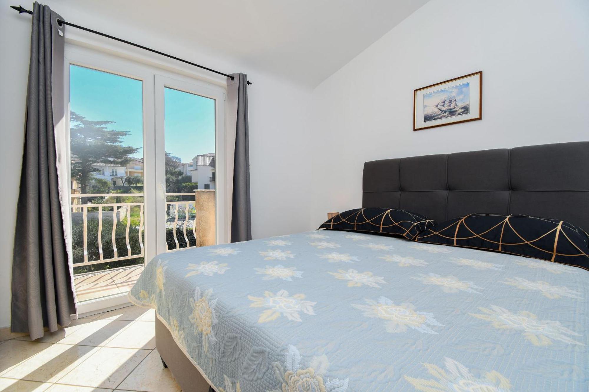 Apartments Biserka - 50 M From Beach Трогир Екстериор снимка