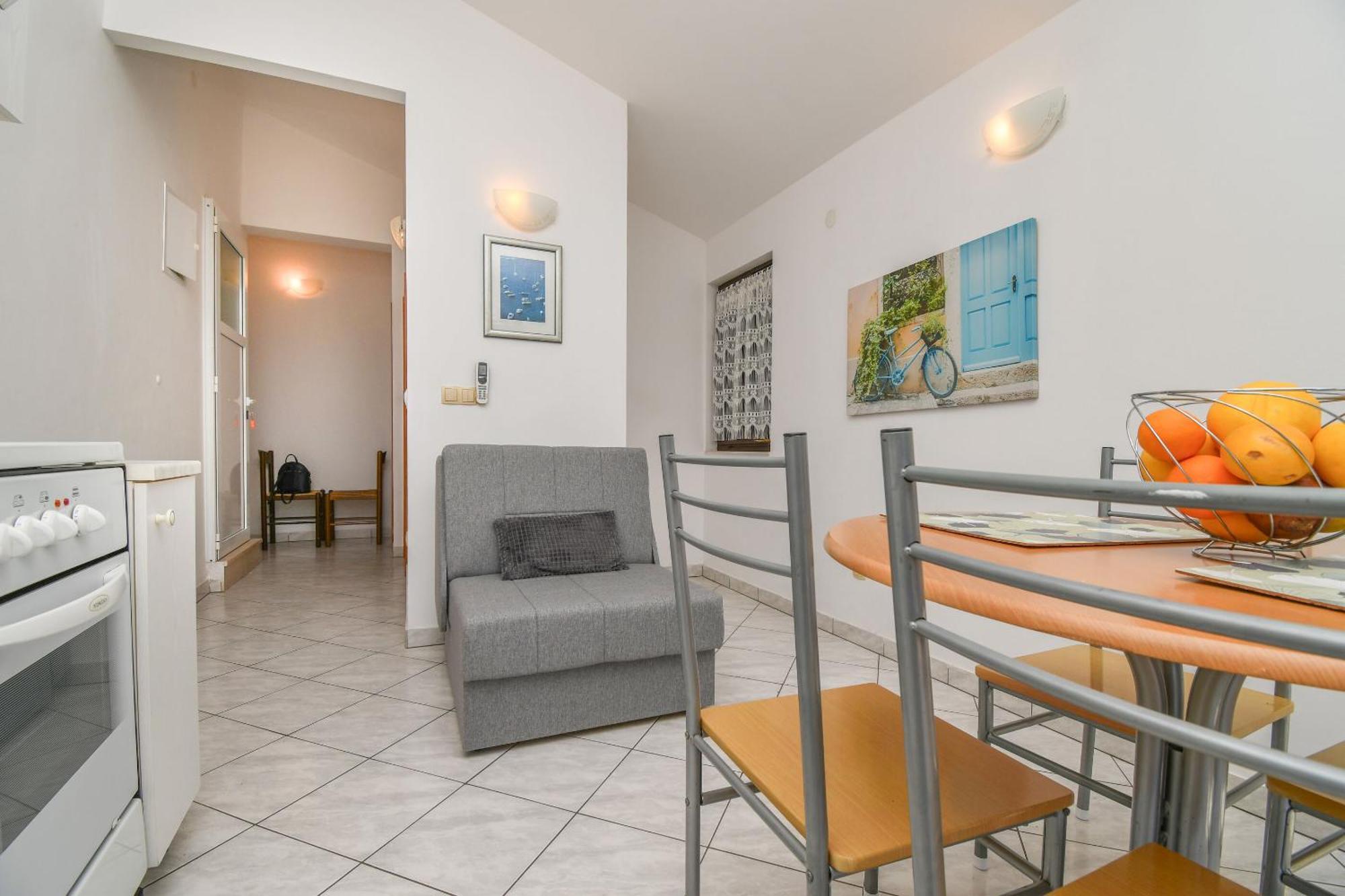 Apartments Biserka - 50 M From Beach Трогир Екстериор снимка