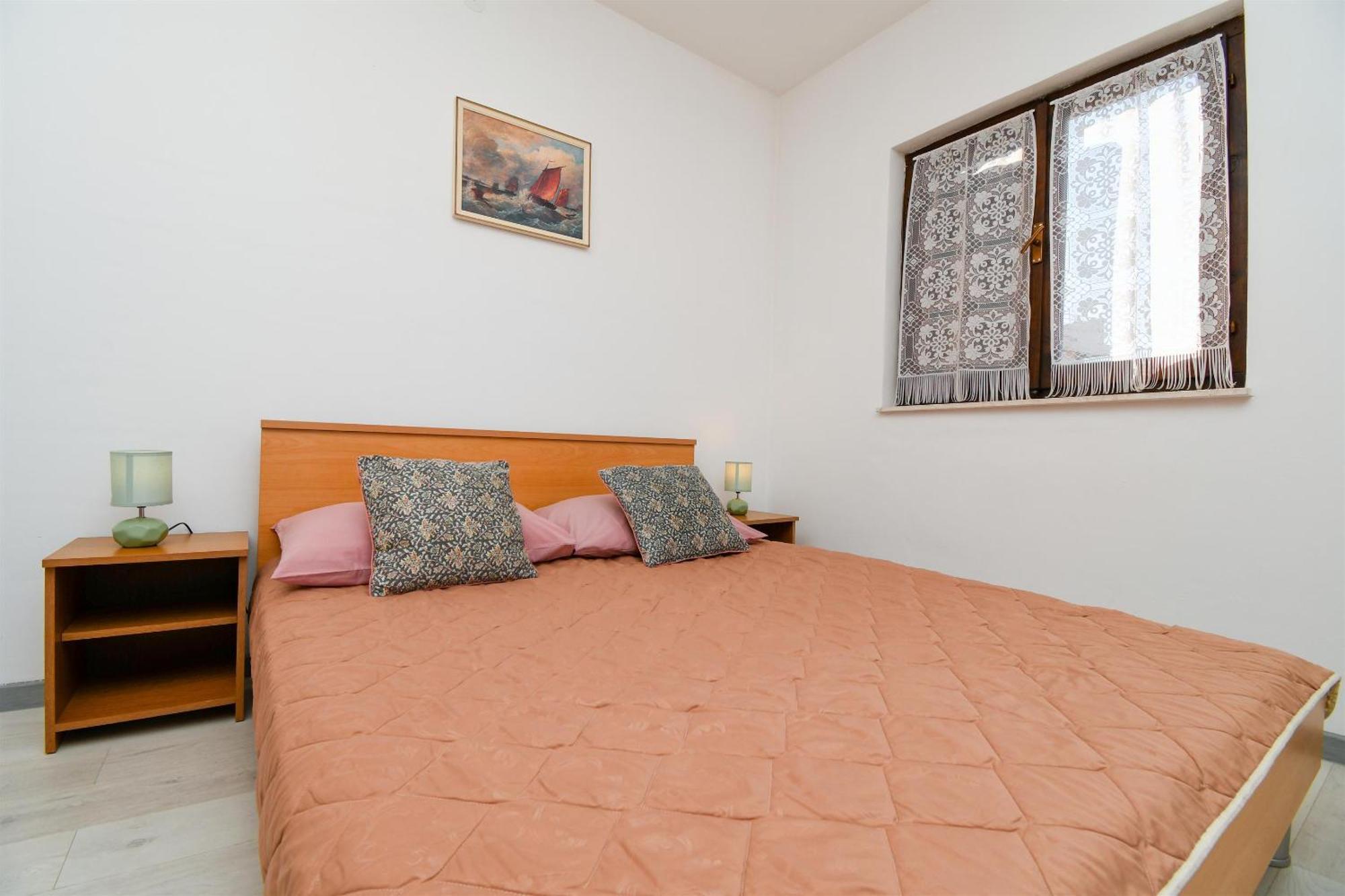 Apartments Biserka - 50 M From Beach Трогир Екстериор снимка