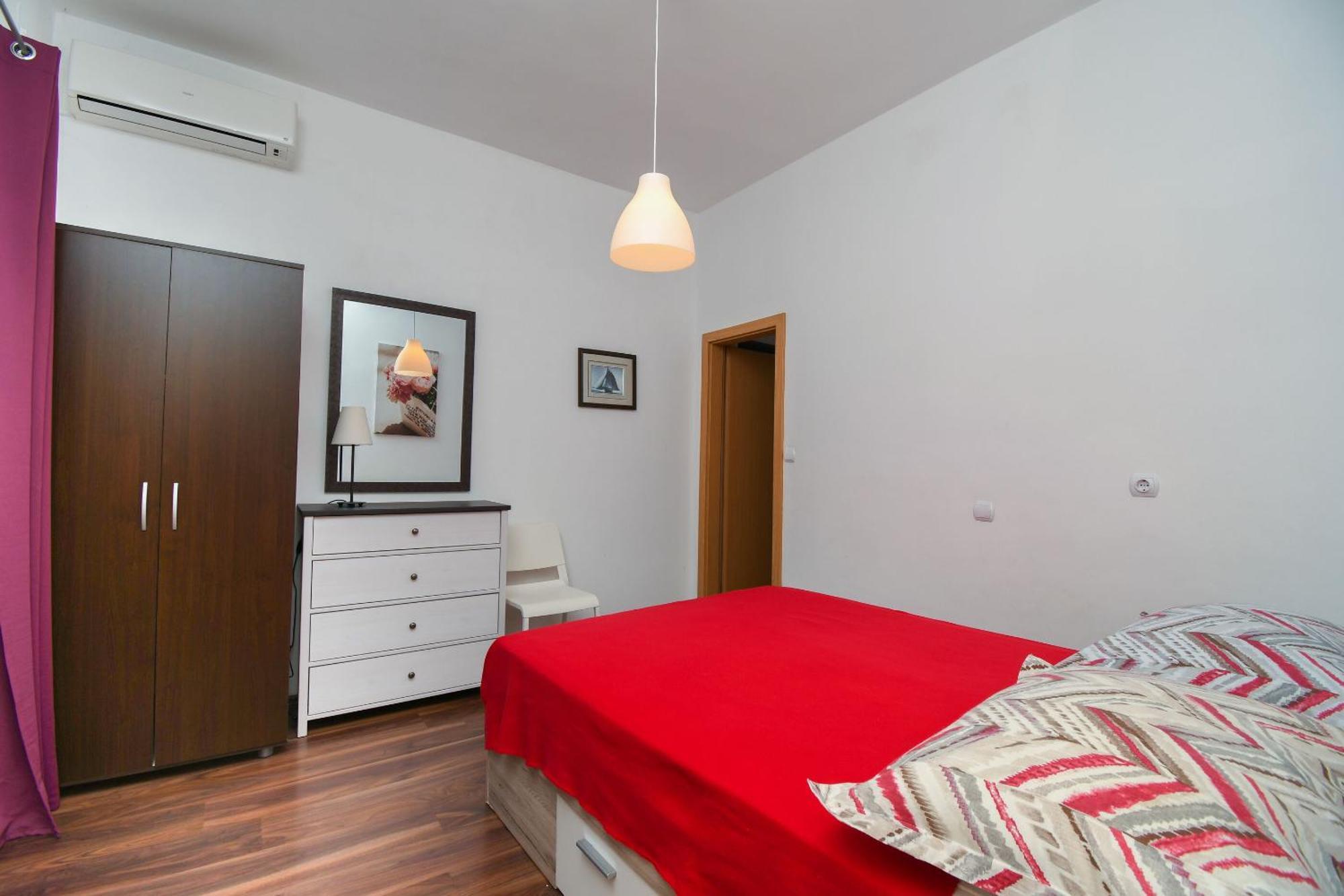 Apartments Biserka - 50 M From Beach Трогир Екстериор снимка