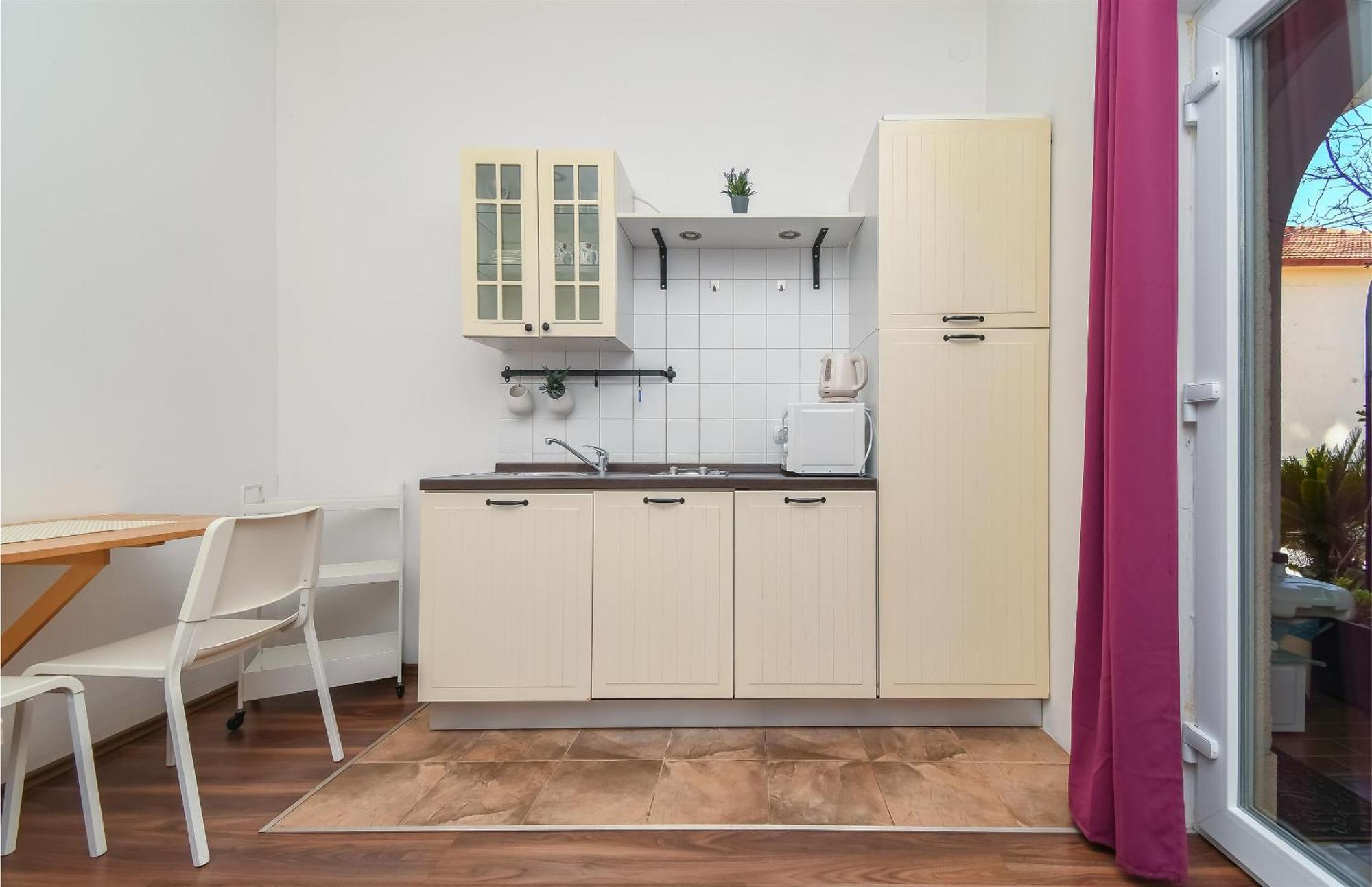 Apartments Biserka - 50 M From Beach Трогир Екстериор снимка